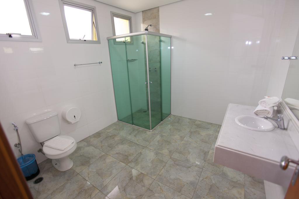 Hotel Oly Plaza بيراسيكابا الغرفة الصورة