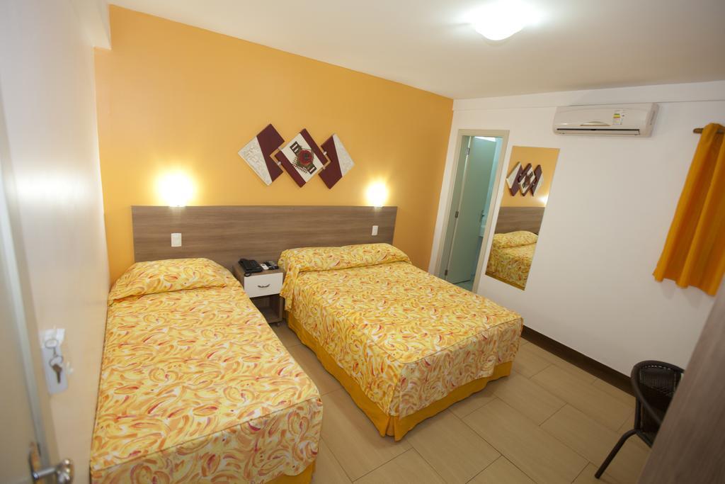 Hotel Oly Plaza بيراسيكابا الغرفة الصورة